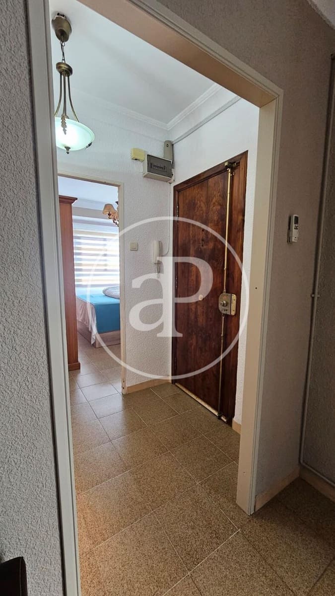 3 bedroom Apartment for rent in Valencia city - € 1,200 (Ref: 9491500)