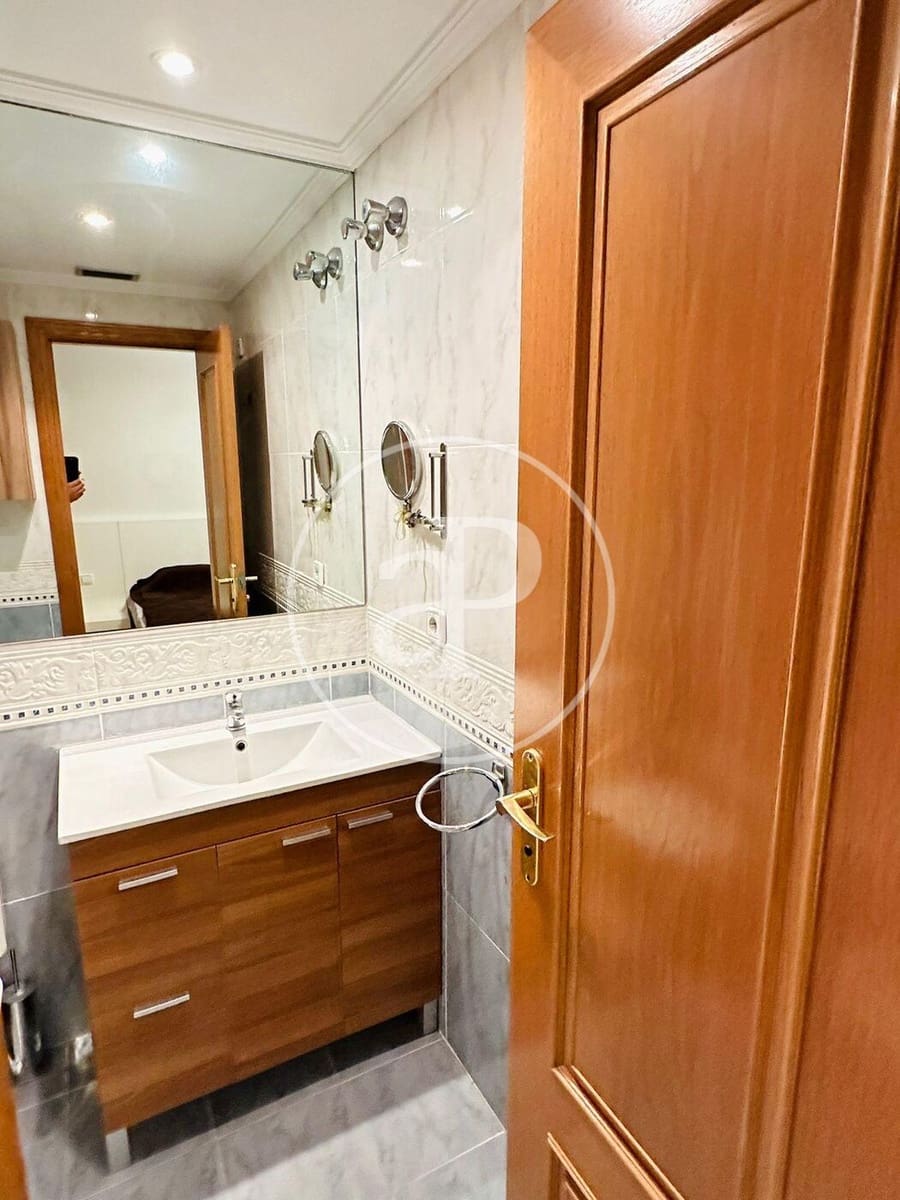 2 sypialnia Apartament do wynajęcia w Miasto Walencja z basenem - 1 900 € (Ref: 9491503)