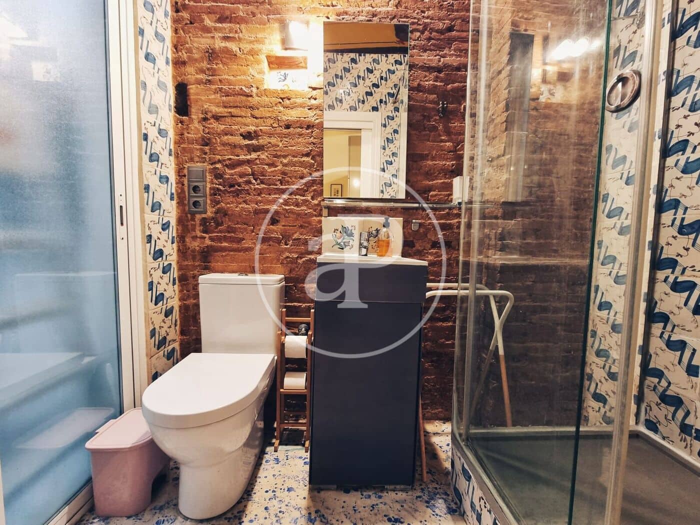 Apartment for rent in Valencia city - € 1,200 (Ref: 9495352)