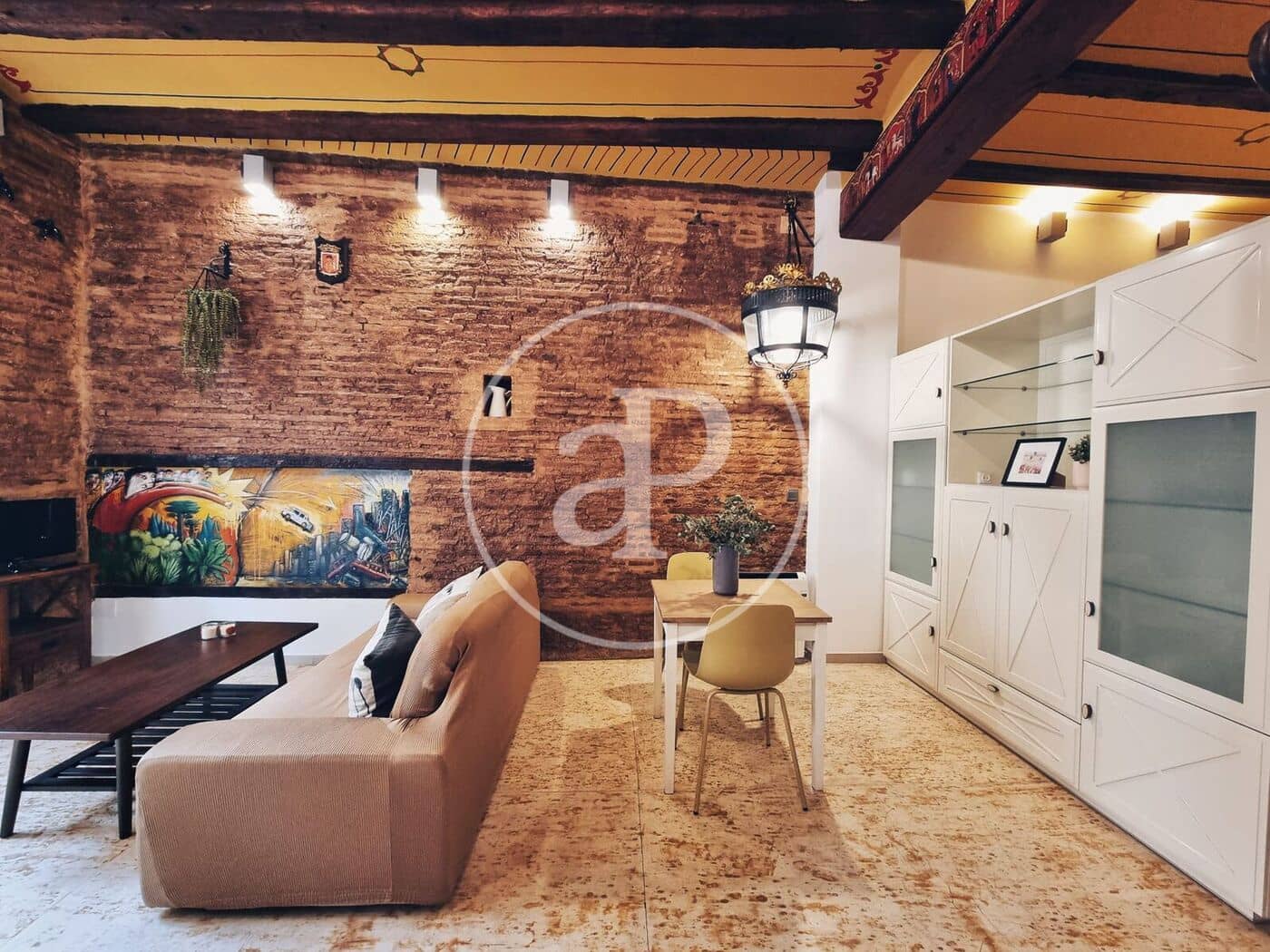 Apartment for rent in Valencia city - € 1,200 (Ref: 9495352)