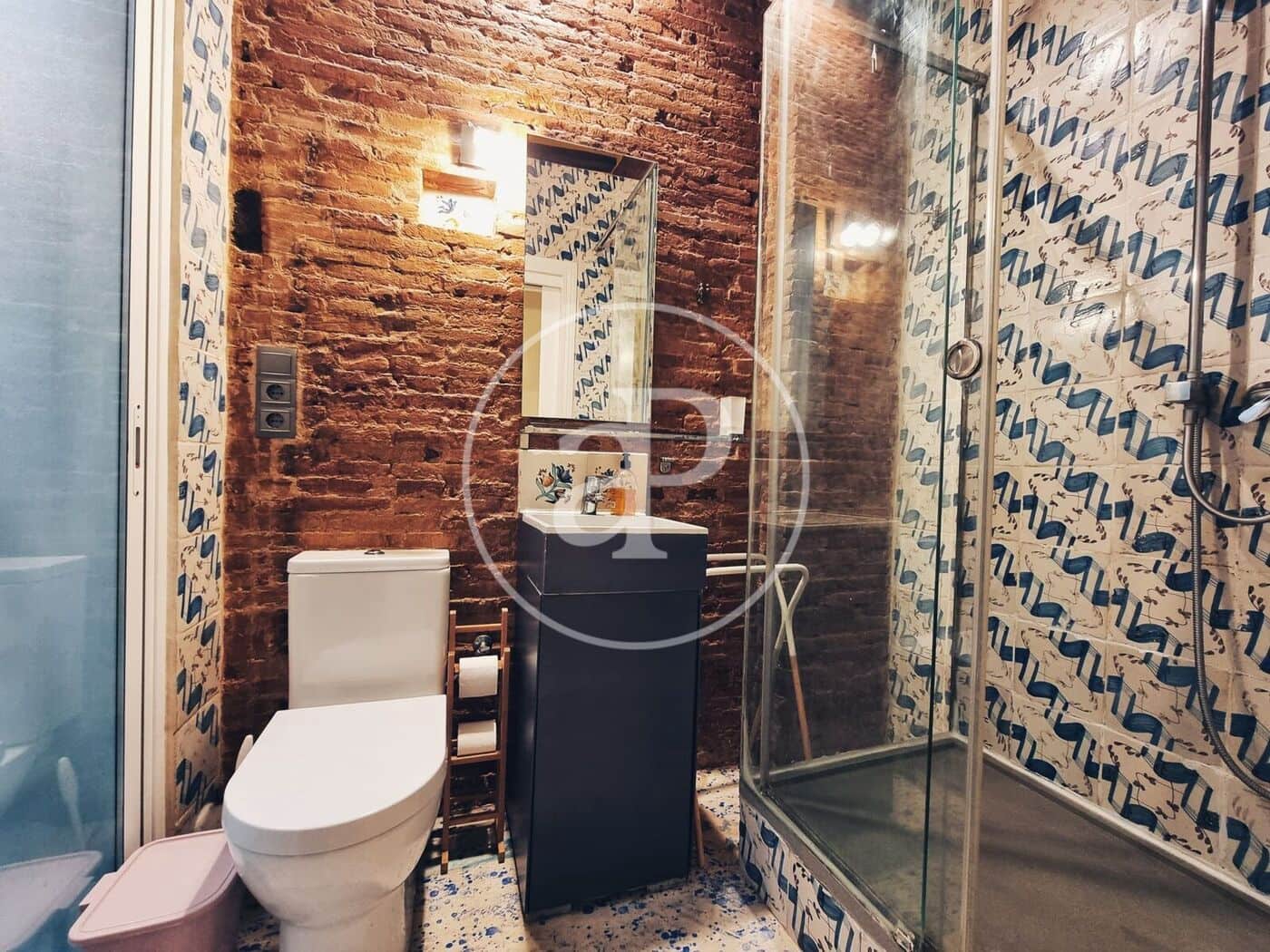 Apartment for rent in Valencia city - € 1,200 (Ref: 9495352)