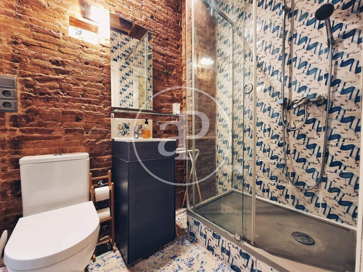 Apartment for rent in Valencia city - € 1,200 (Ref: 9495352)