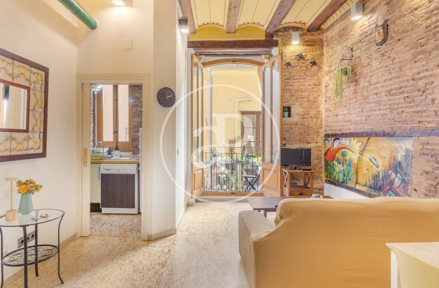 Apartment for rent in Valencia city - € 1,200 (Ref: 9495352)