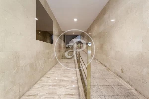 4 sypialnia Apartament do wynajęcia w Miasto Walencja - 1 800 € (Ref: 9495354)