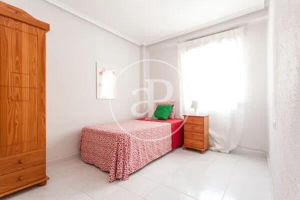 4 sypialnia Apartament do wynajęcia w Mestalla, Miasto Walencja - 1 800 € (Ref: 9495354)