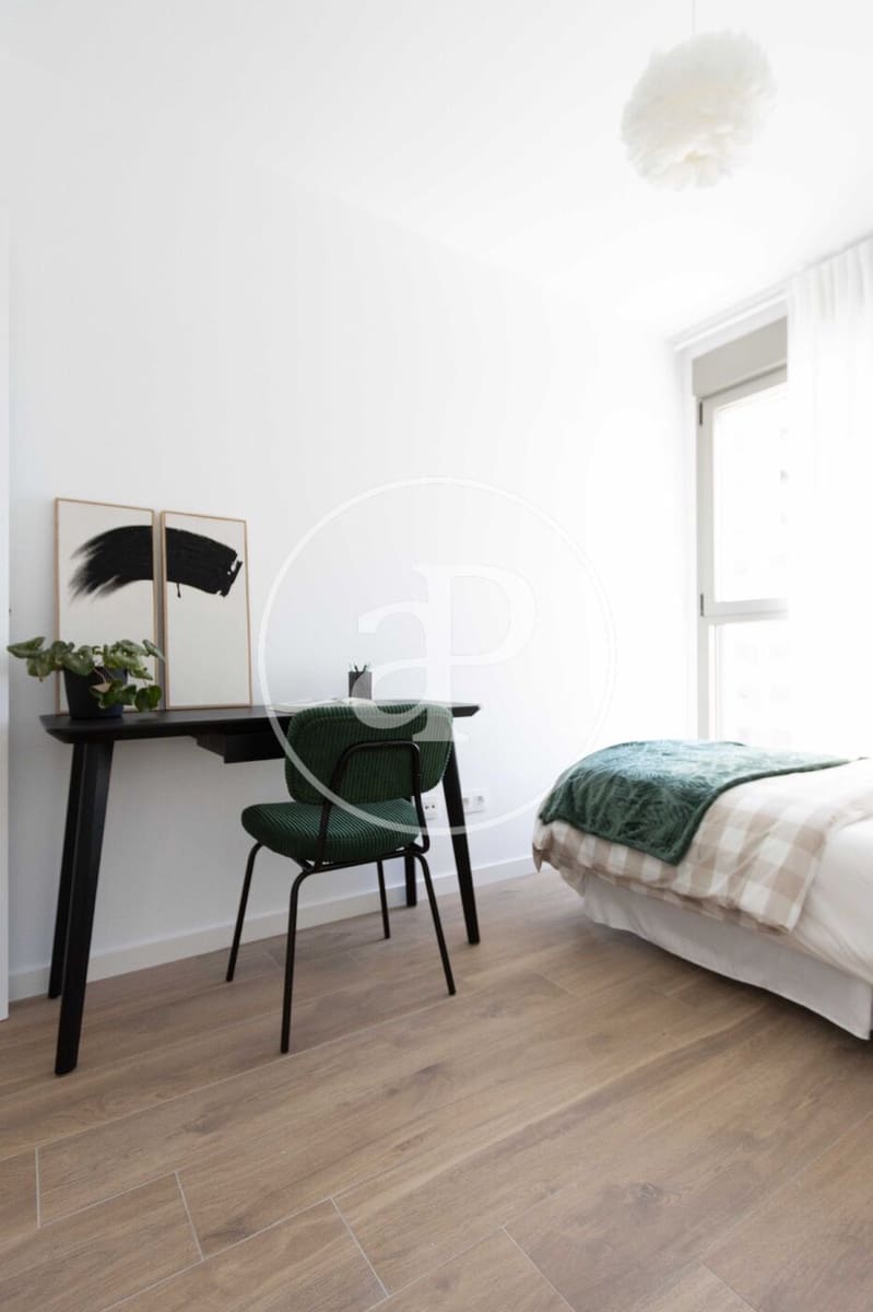2 bedroom Apartment for sale in Valencia city with pool - € 460,000 (Ref: 9497301)