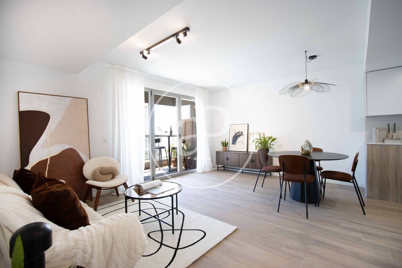 2 bedroom Apartment for sale in Valencia city with pool - € 460,000 (Ref: 9497301)