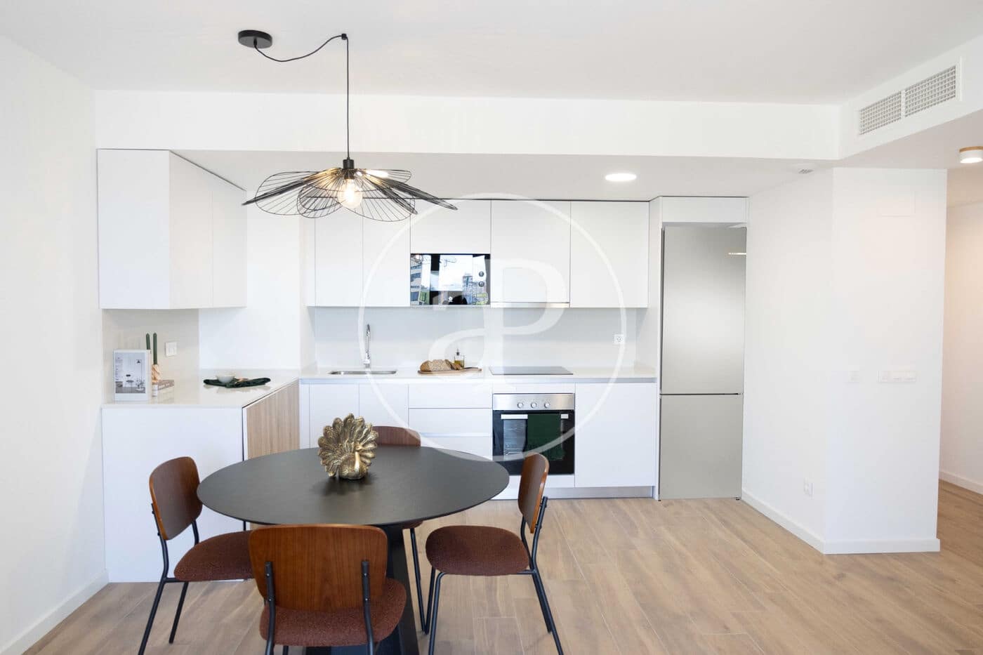 2 bedroom Apartment for sale in Valencia city with pool - € 460,000 (Ref: 9497301)