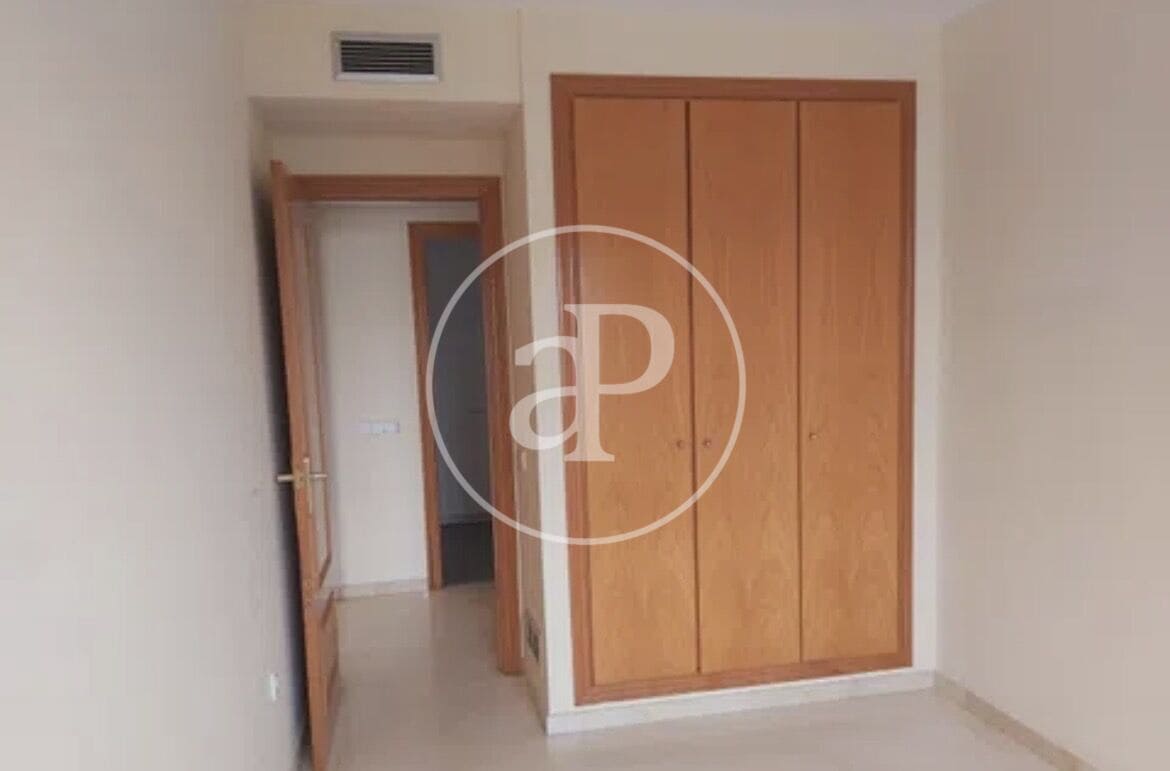 Apartamento de 3 habitaciones en València ciudad en alquiler - 1.750 € (Ref: 9497302)