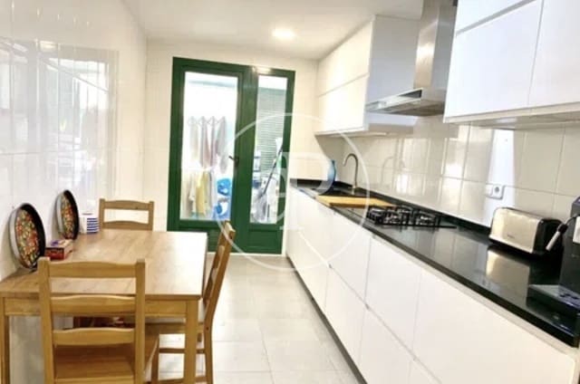 Apartamento de 3 habitaciones en Ciutat de les Arts i de les Ciencies, València ciudad en alquiler - 1.750 € (Ref: 9497302)