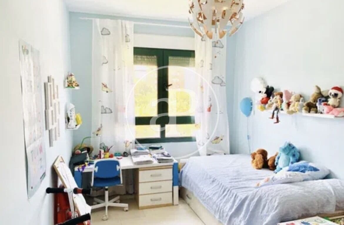 Apartamento de 3 habitaciones en València ciudad en alquiler - 1.750 € (Ref: 9497302)