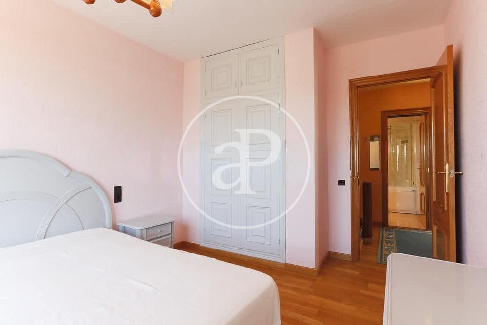 4 bedroom Villa for rent in La Pobla de Farnals with pool - € 4,500 (Ref: 9497303)