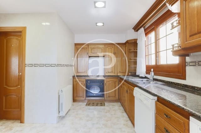 4 makuuhuone Huvila vuokrattavana paikassa La Pobla de Farnals mukana uima-altaan - 4 500 € (Ref: 9497303)