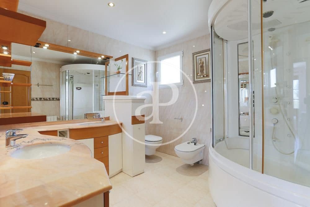 4 bedroom Villa for rent in La Pobla de Farnals with pool - € 4,500 (Ref: 9497303)