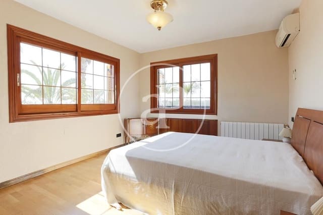 4 makuuhuone Huvila vuokrattavana paikassa La Pobla de Farnals mukana uima-altaan - 4 500 € (Ref: 9497303)