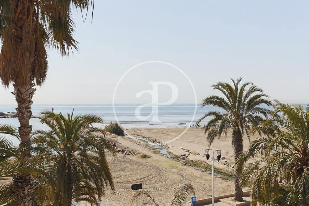 4 bedroom Villa for rent in La Pobla de Farnals with pool - € 4,500 (Ref: 9497303)