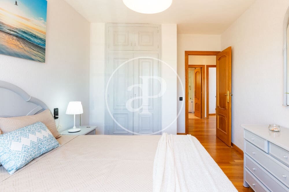 4 makuuhuone Huvila vuokrattavana paikassa La Pobla de Farnals mukana uima-altaan 
autotalli - 4 500 € (Ref: 9497303)