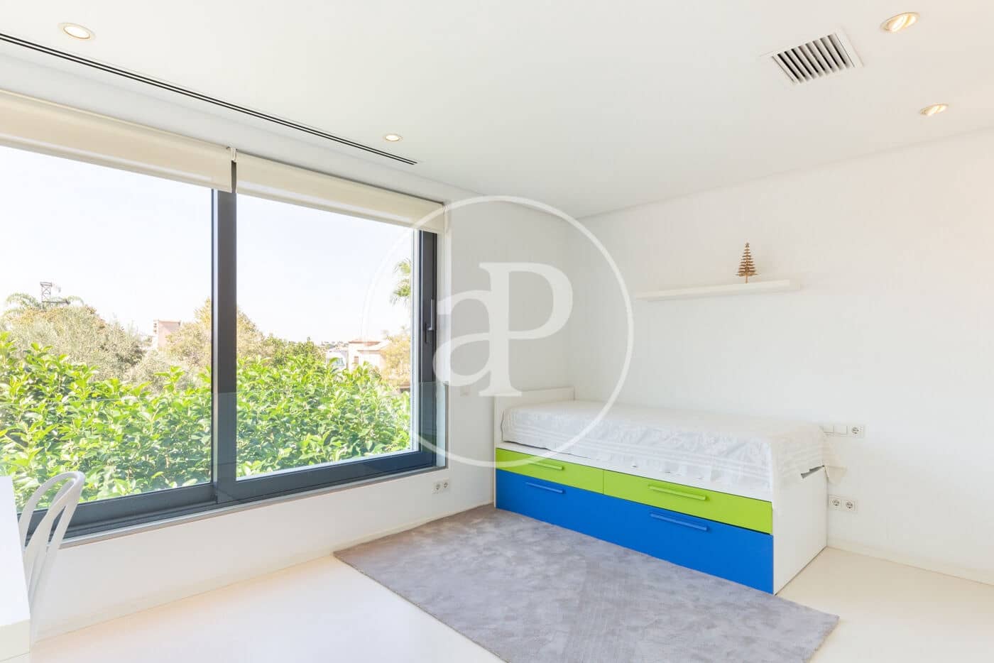 Chalet de 4 habitaciones en Bétera en alquiler con piscina - 4.500 € (Ref: 9502447)