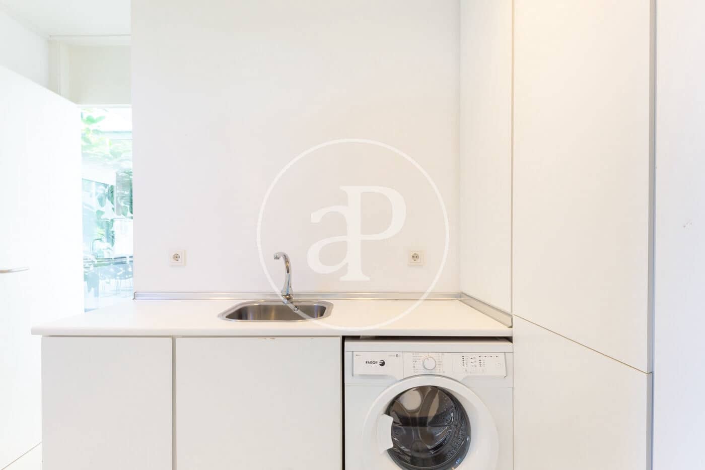 Chalet de 4 habitaciones en Bétera en alquiler con piscina - 4.500 € (Ref: 9502447)