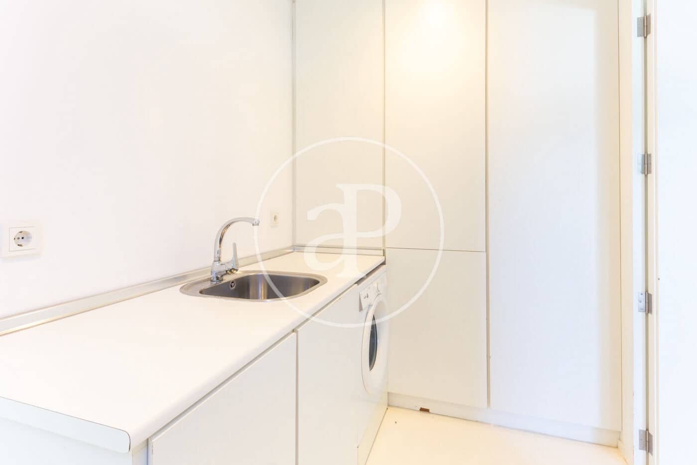 Chalet de 4 habitaciones en Bétera en alquiler con piscina - 4.500 € (Ref: 9502447)