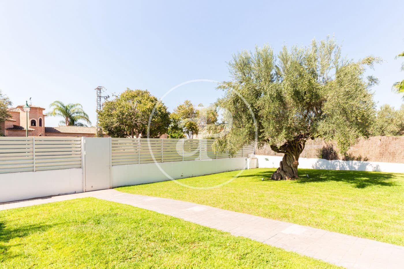 Chalet de 4 habitaciones en Bétera en alquiler con piscina - 4.500 € (Ref: 9502447)