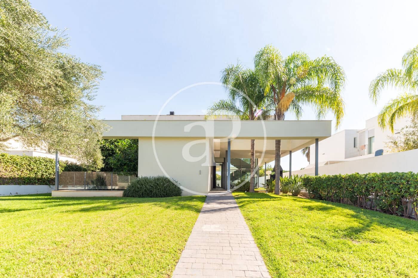 Chalet de 4 habitaciones en Bétera en alquiler con piscina - 4.500 € (Ref: 9502447)