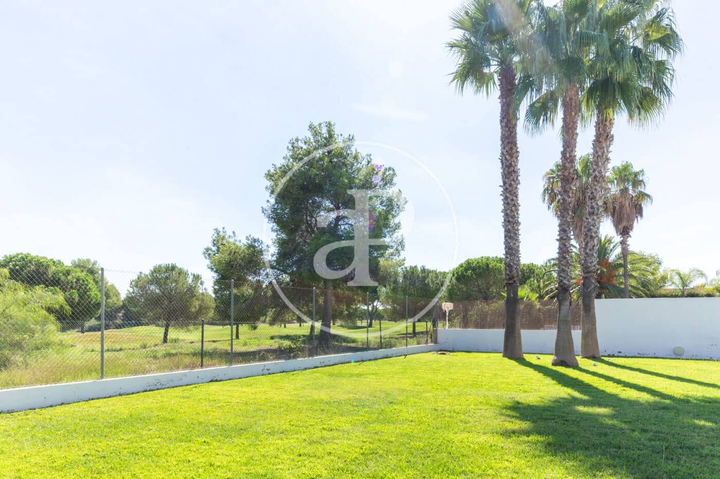 Chalet de 4 habitaciones en Bétera en alquiler con piscina - 4.500 € (Ref: 9502447)