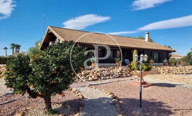 4 soveværelse Villa til salg i Callosa de Segura med swimmingpool - € 829.000 (Ref: 9502448)