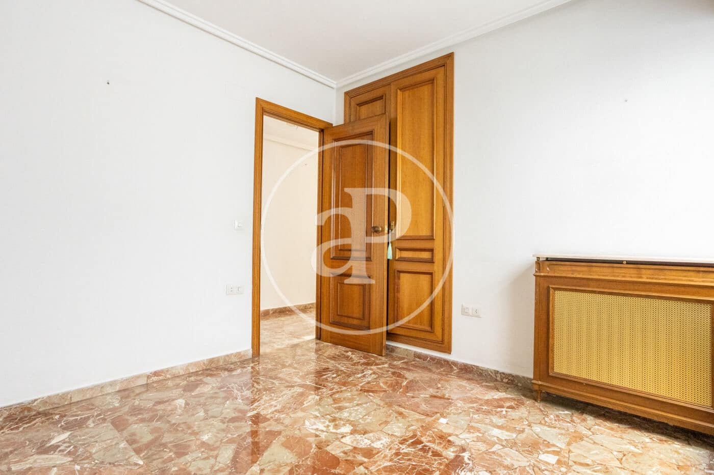 5 bedroom Apartment for sale in Valencia city - € 1,350,000 (Ref: 9504359)