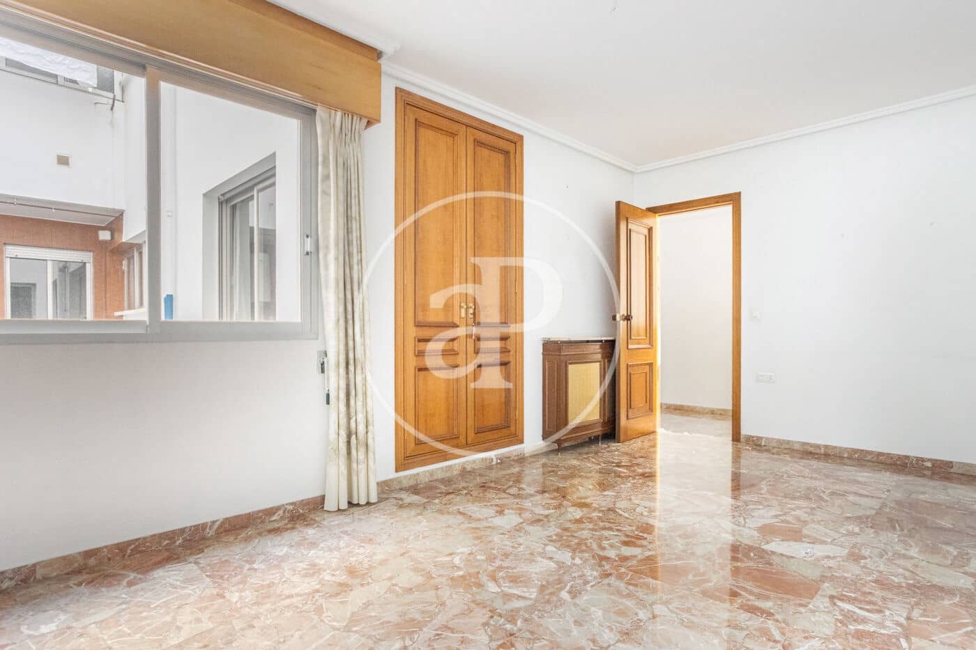 5 bedroom Apartment for sale in Valencia city - € 1,350,000 (Ref: 9504359)