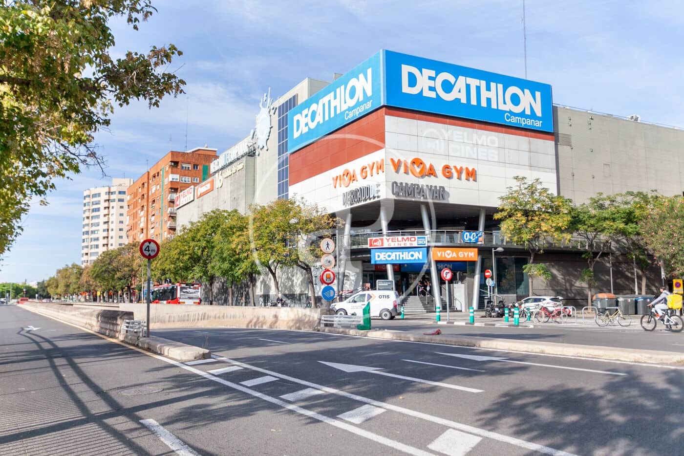 Lejlighed til leje i Valencia by - € 1.300 (Ref: 9504360)