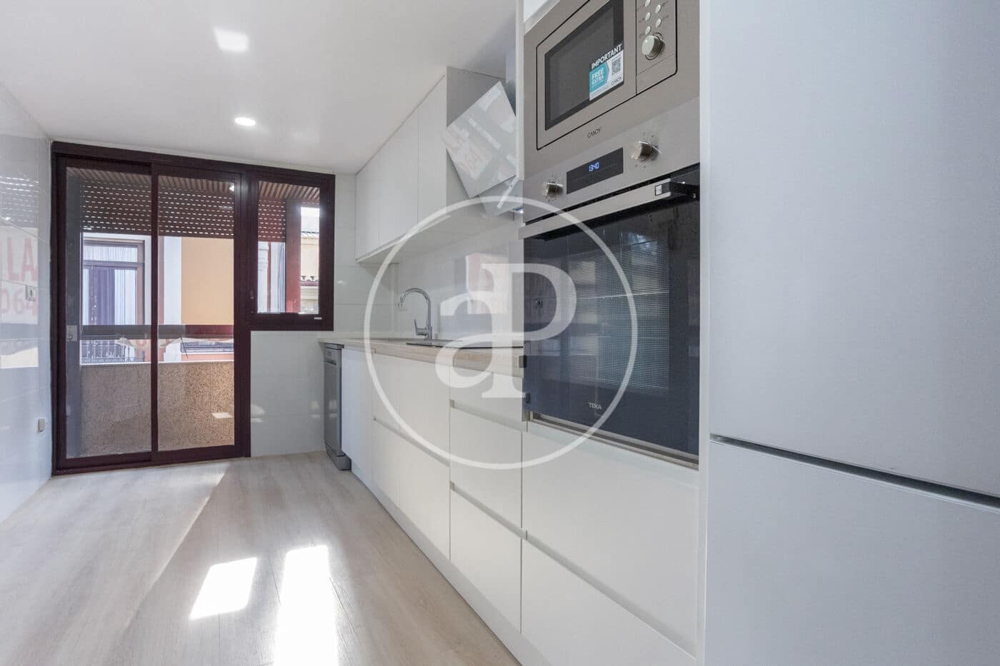 2 bedroom Apartment for rent in Valencia city - € 1,950 (Ref: 9508948)