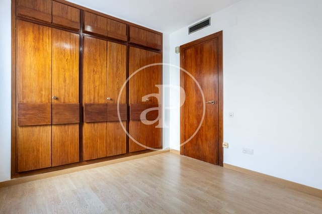 2 bedroom Apartment for rent in Sant Francesc, Valencia city - € 1,950 (Ref: 9508948)