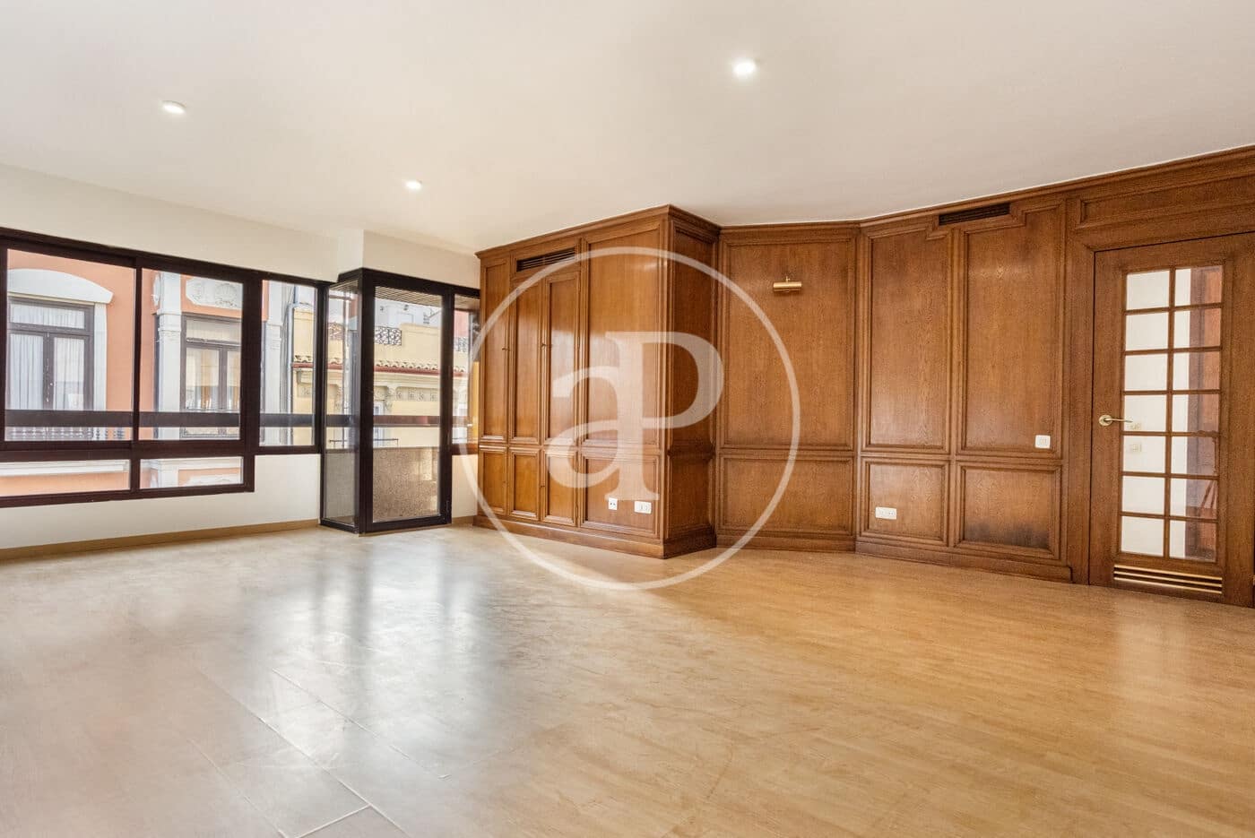 2 bedroom Apartment for rent in Valencia city - € 1,950 (Ref: 9508948)