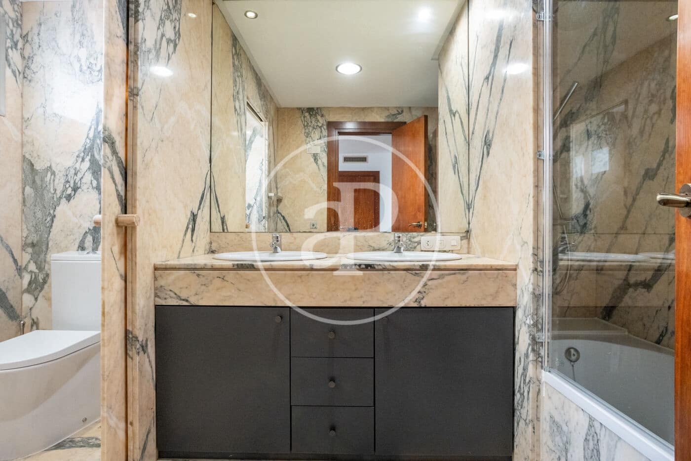 2 bedroom Apartment for rent in Valencia city - € 1,950 (Ref: 9508948)