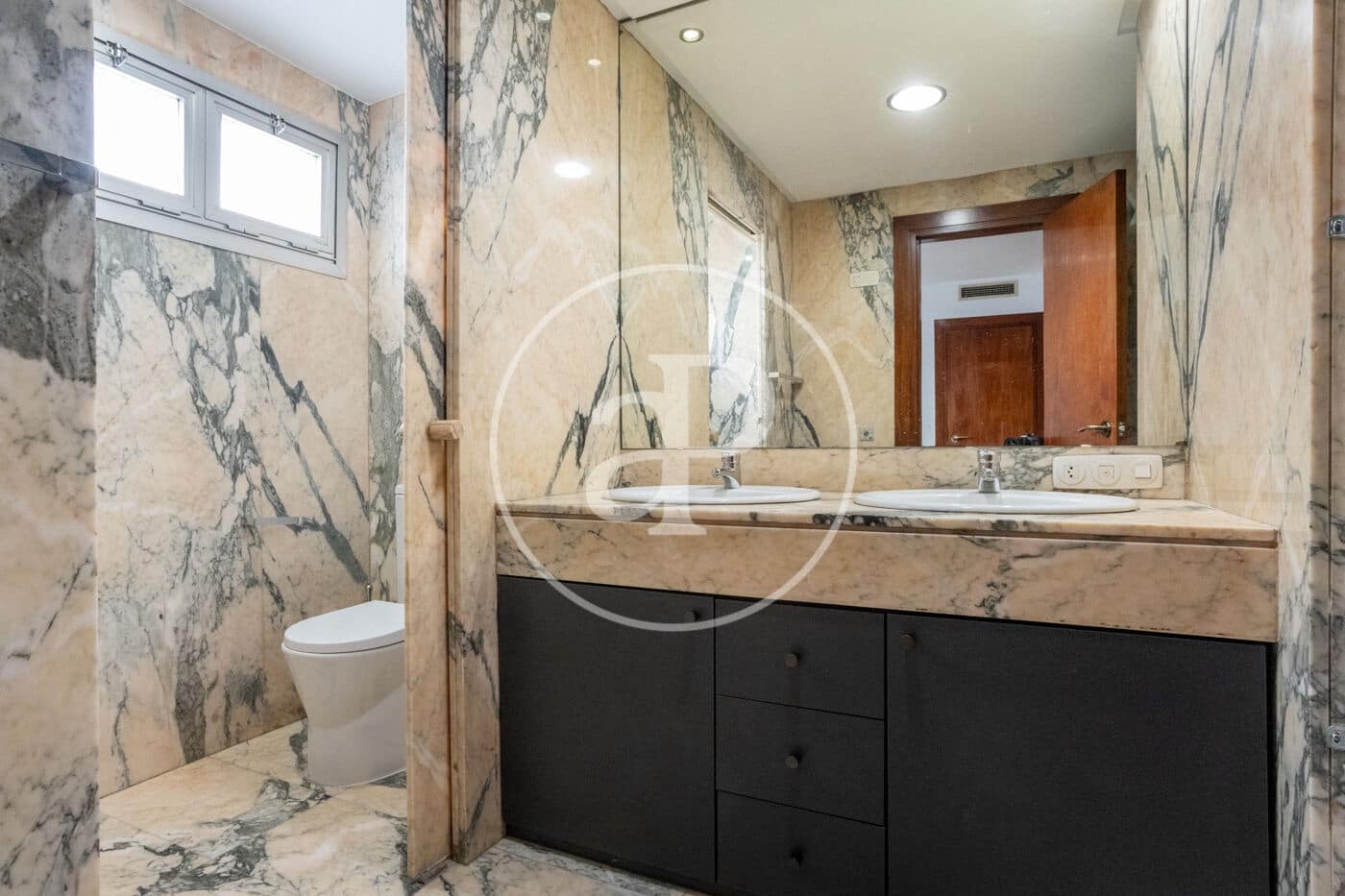 2 bedroom Apartment for rent in Valencia city - € 1,950 (Ref: 9508948)