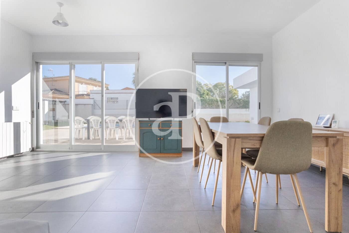 4 slaapkamer Villa te koop in Moncada met zwembad - € 637.000 (Ref: 9508950)