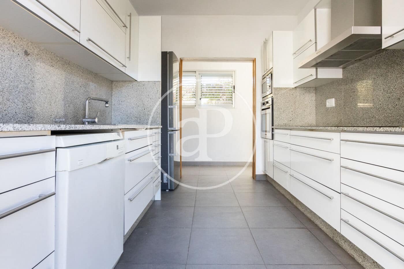 4 slaapkamer Villa te koop in Moncada met zwembad - € 637.000 (Ref: 9508950)