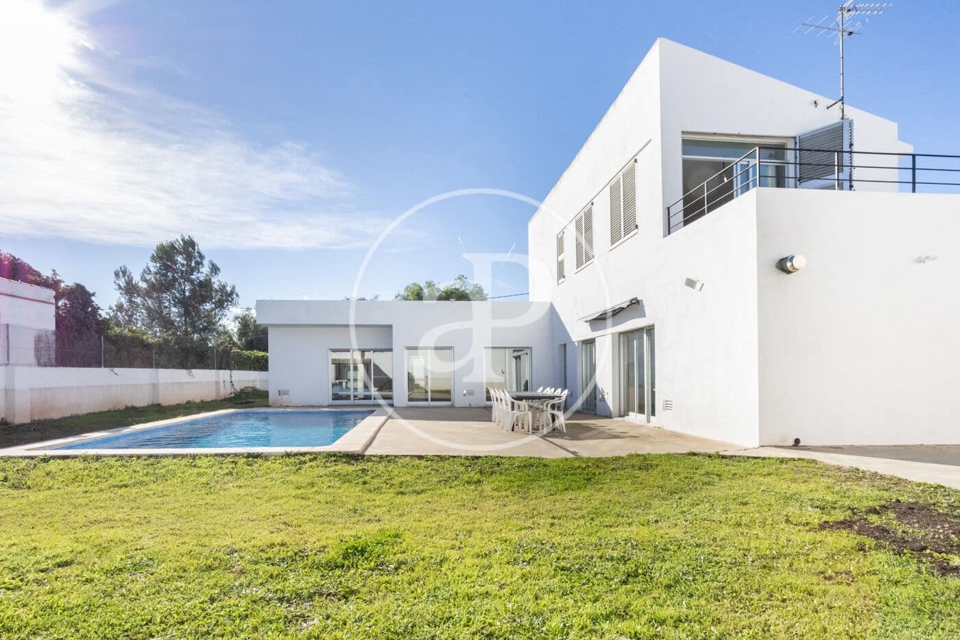 4 slaapkamer Villa te koop in Moncada met zwembad - € 637.000 (Ref: 9508950)