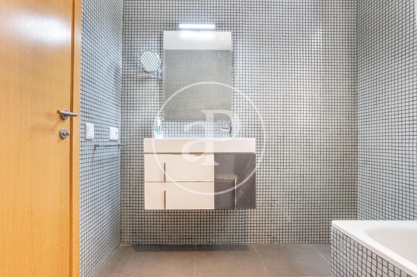 4 slaapkamer Villa te koop in Moncada met zwembad - € 637.000 (Ref: 9508950)