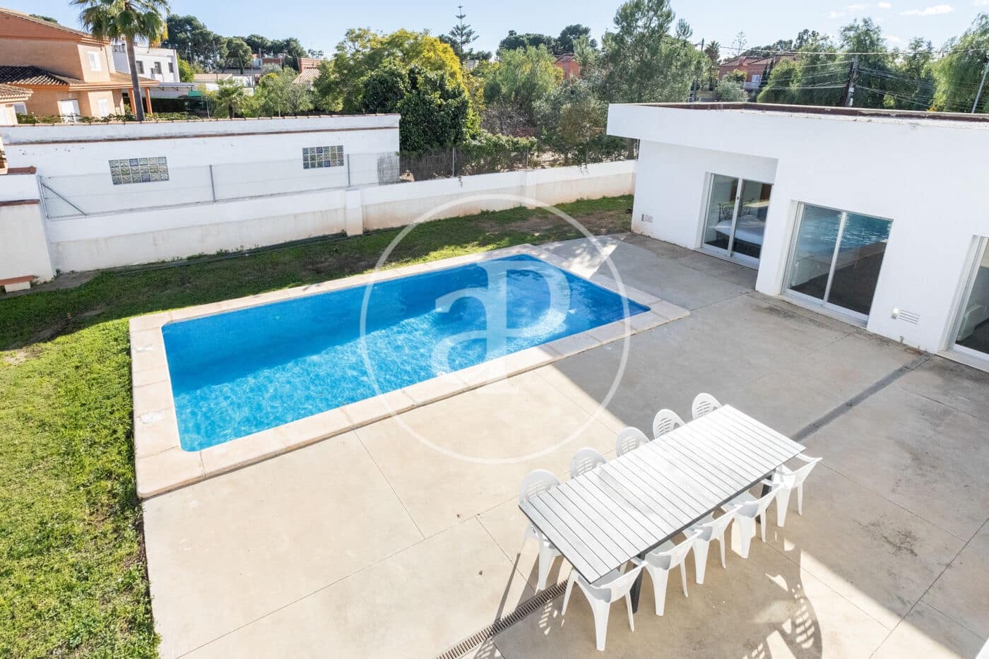 4 slaapkamer Villa te koop in Moncada met zwembad - € 637.000 (Ref: 9508950)