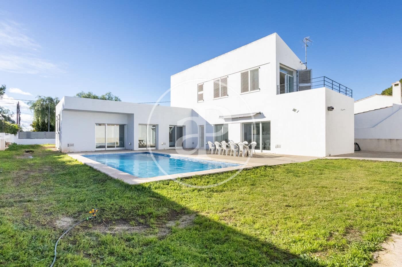 4 slaapkamer Villa te koop in Moncada met zwembad - € 637.000 (Ref: 9508950)