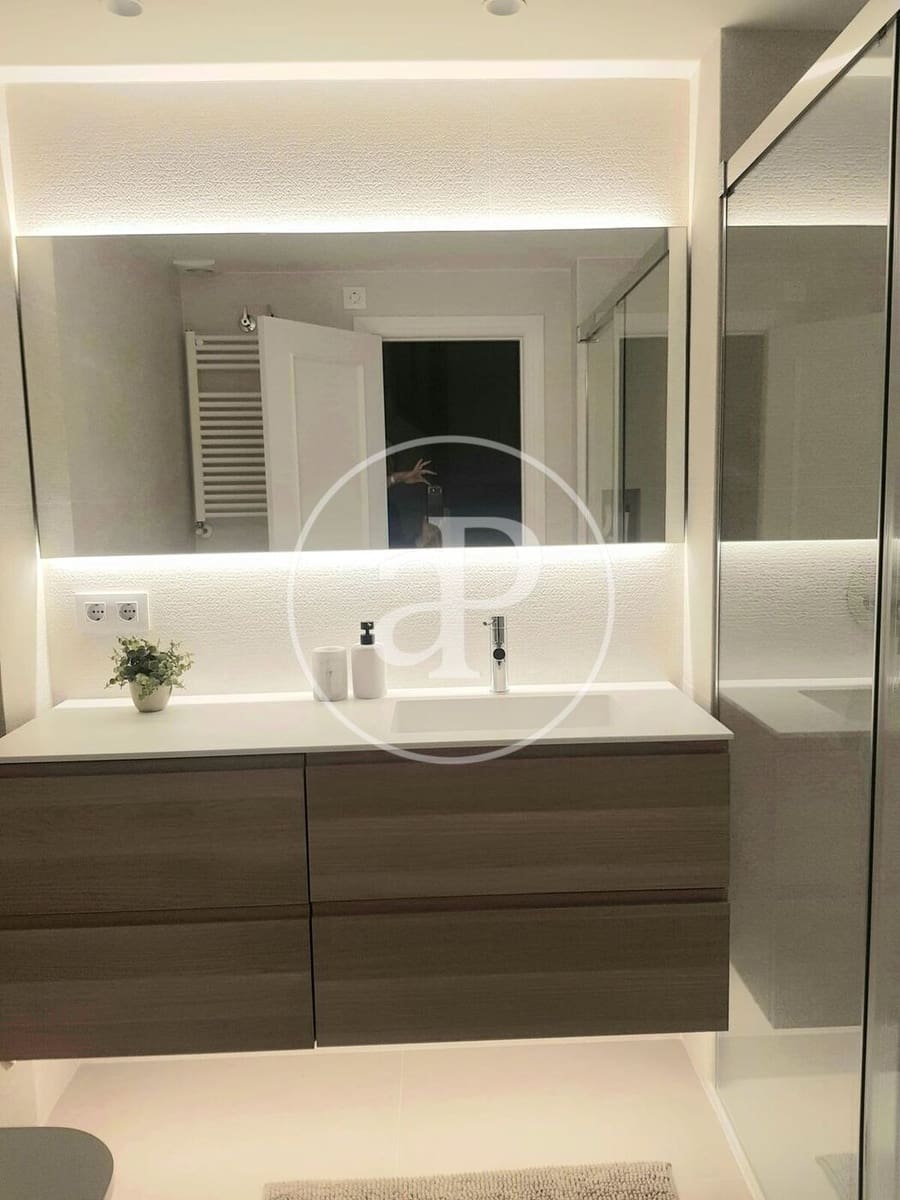 6 soveværelse Villa til salg i Paterna med swimmingpool - € 695.000 (Ref: 9525674)