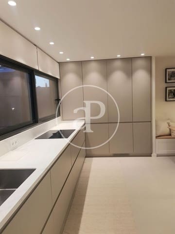 6 soveværelse Villa til salg i Terramelar, Paterna med swimmingpool - € 695.000 (Ref: 9525674)