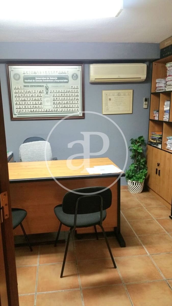 6 soveværelse Villa til salg i Paterna med swimmingpool - € 695.000 (Ref: 9525674)