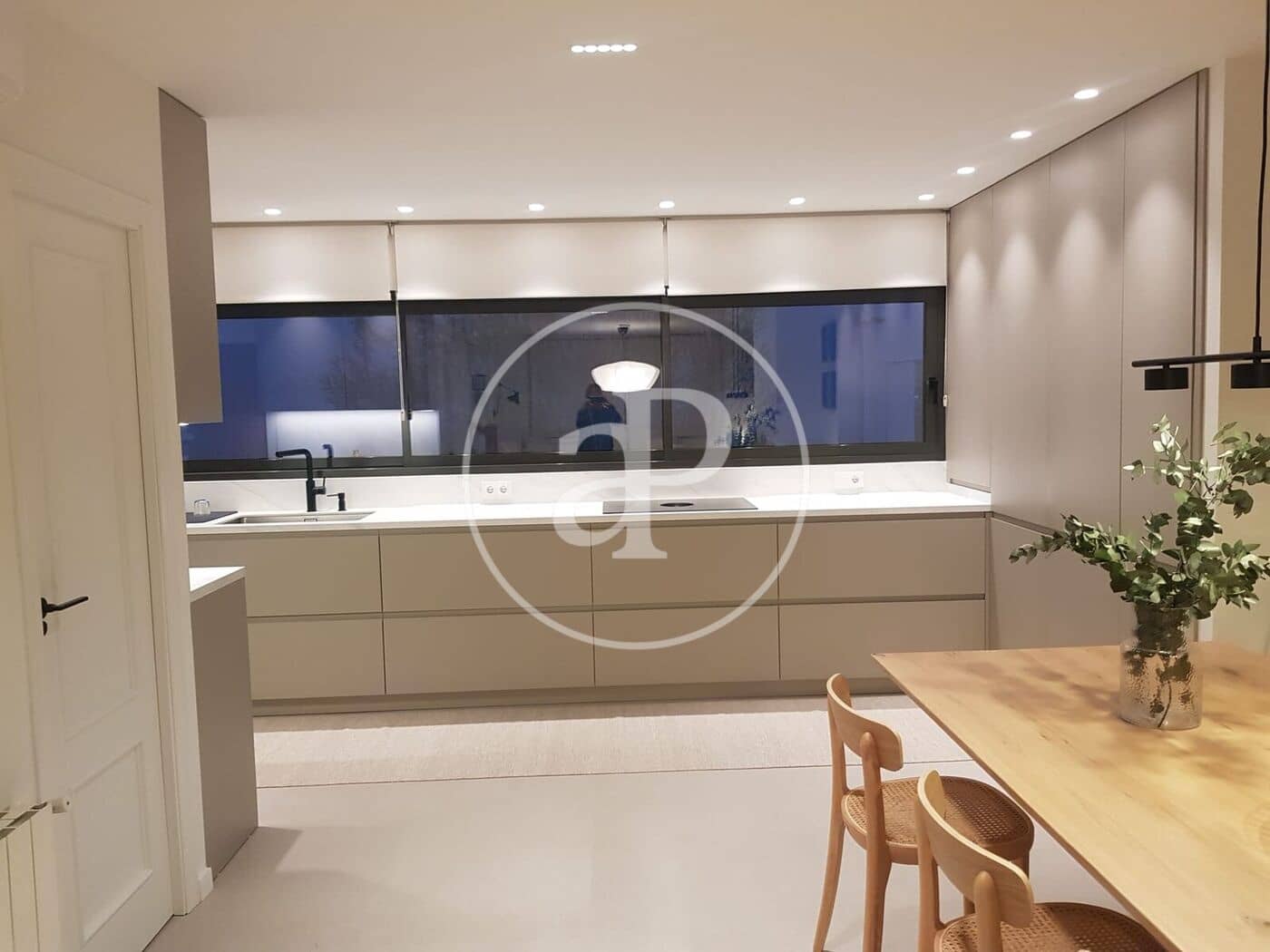 6 soveværelse Villa til salg i Paterna med swimmingpool - € 695.000 (Ref: 9525674)