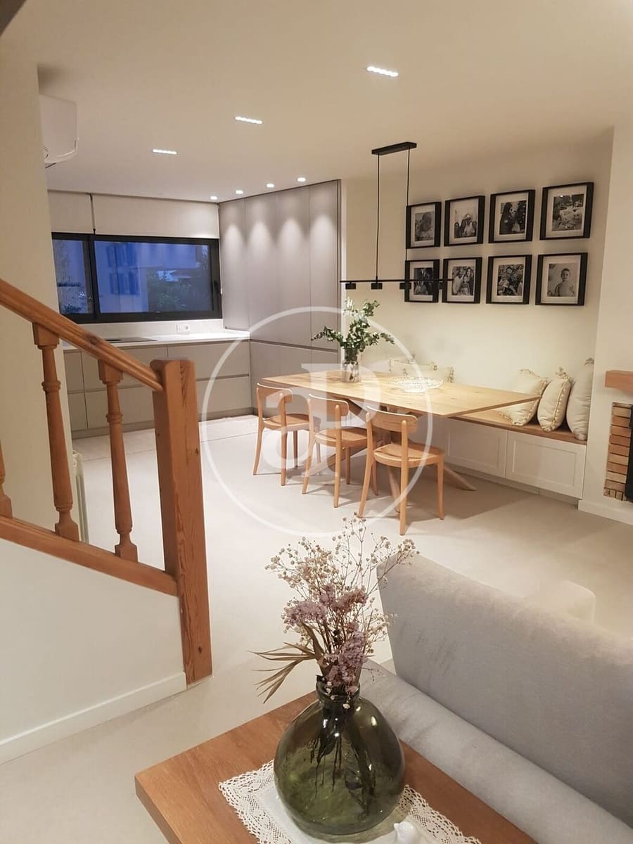 6 soveværelse Villa til salg i Paterna med swimmingpool - € 695.000 (Ref: 9525674)