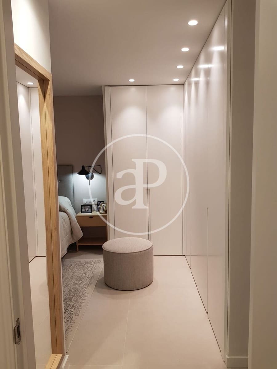 6 soveværelse Villa til salg i Paterna med swimmingpool - € 695.000 (Ref: 9525674)