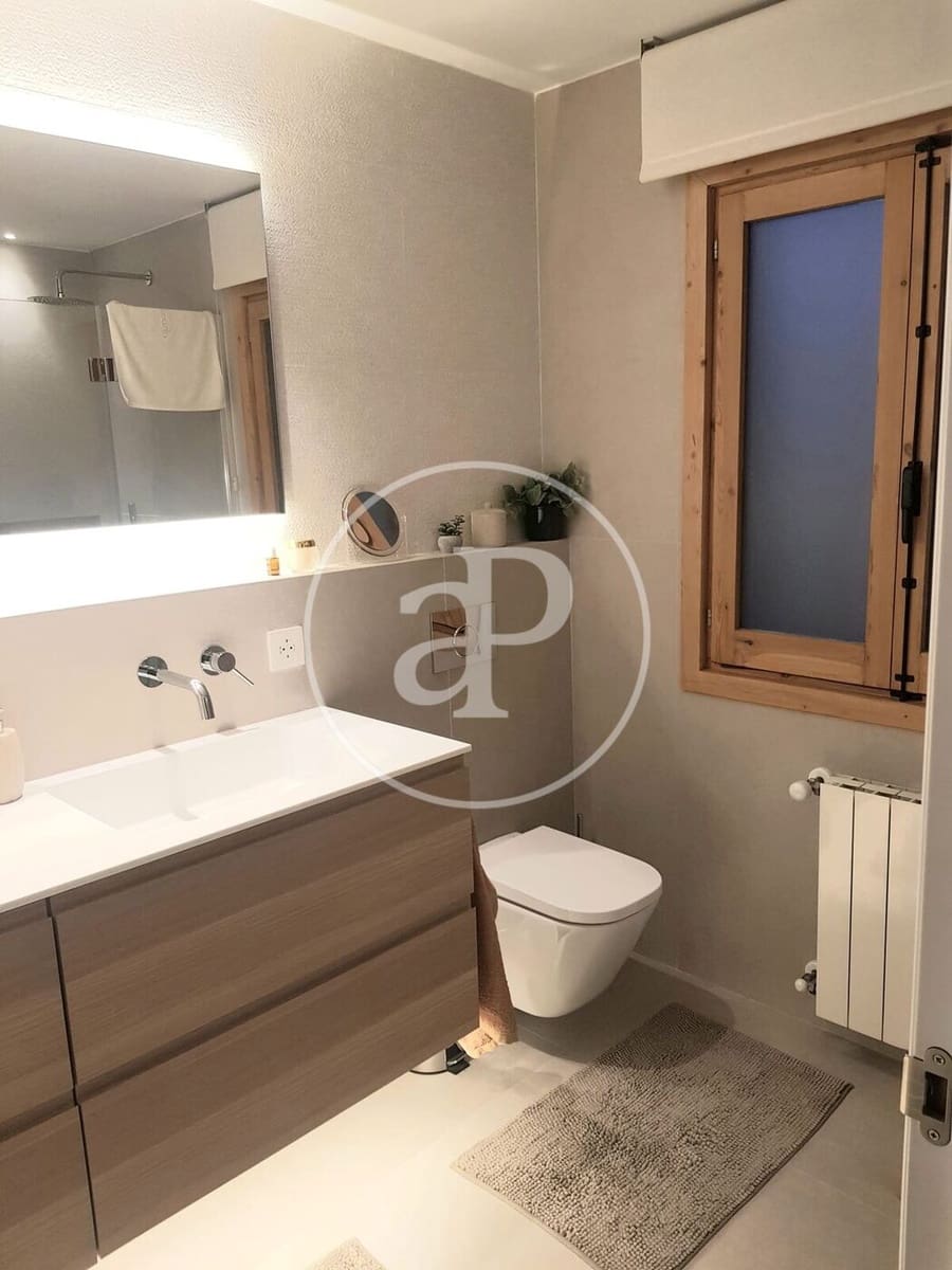 6 soveværelse Villa til salg i Paterna med swimmingpool - € 695.000 (Ref: 9525674)