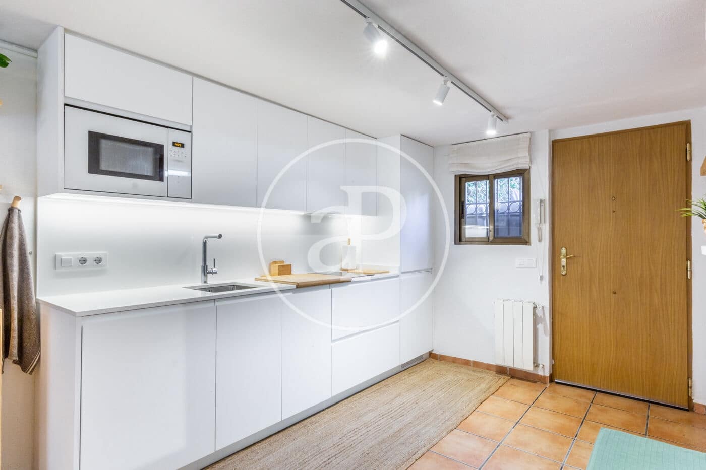 6 bedroom Villa for sale in Paterna with pool - € 695,000 (Ref: 9525674)